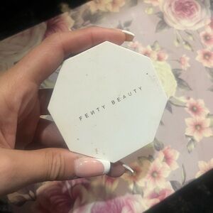 Fenty highlighter